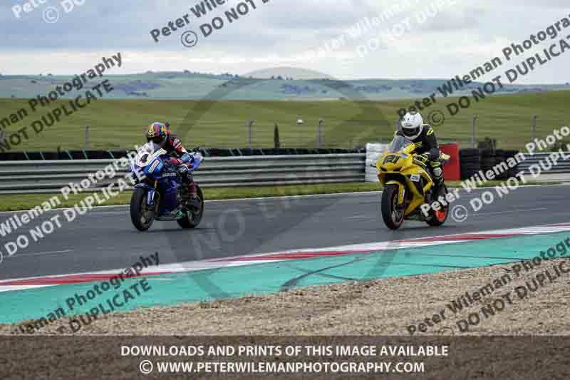 cadwell no limits trackday;cadwell park;cadwell park photographs;cadwell trackday photographs;enduro digital images;event digital images;eventdigitalimages;navarra;no limits trackdays;peter wileman photography;racing digital images;trackday digital images;trackday photos